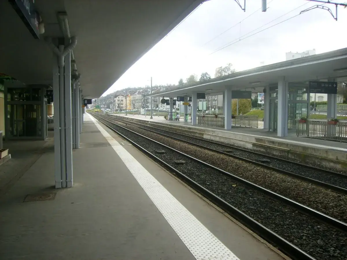Gare_d_épinal quai_Gare_d_épinal